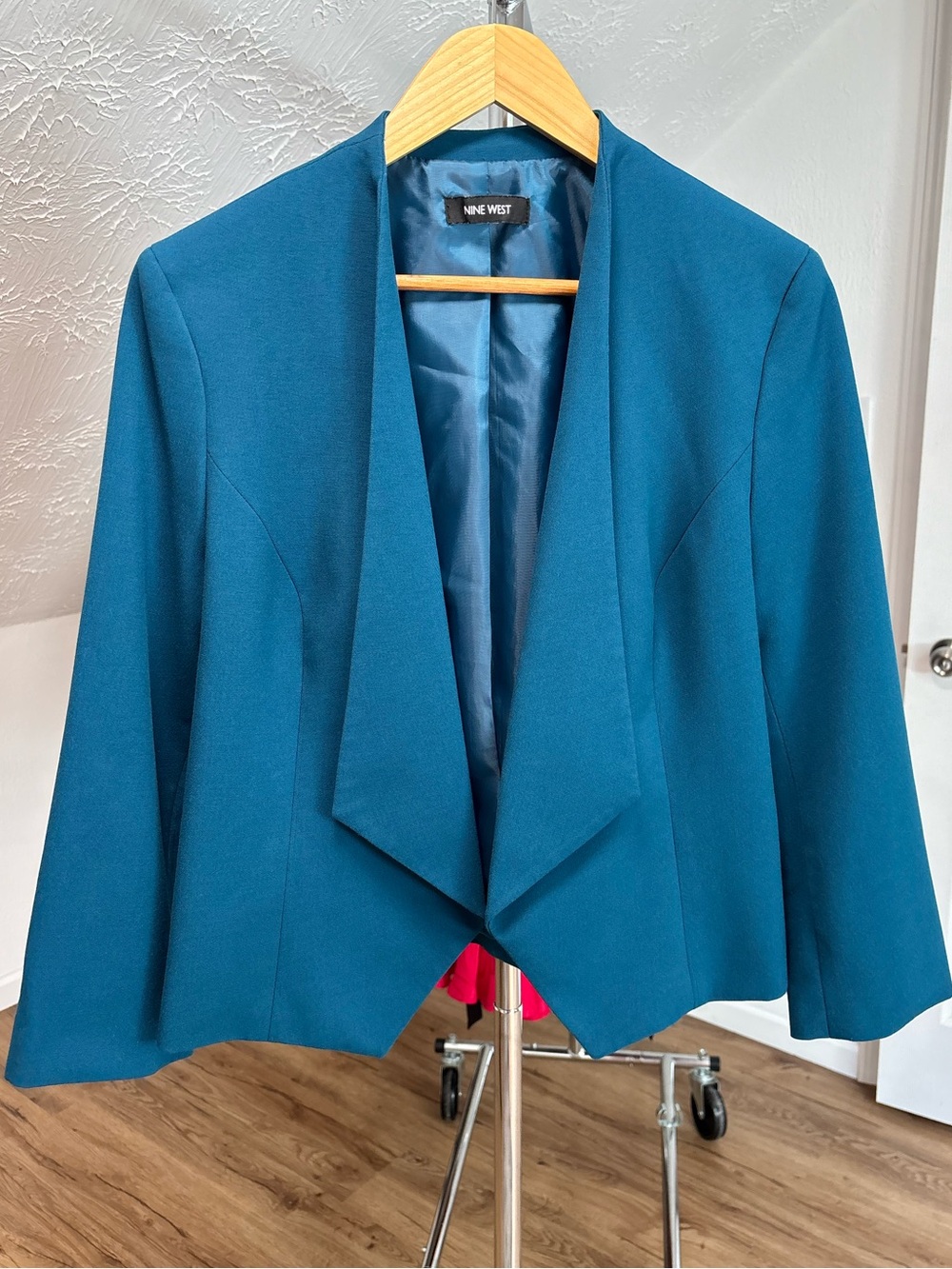 Nine West dark teal open front blazer, 7/8 length sleeves. Size large